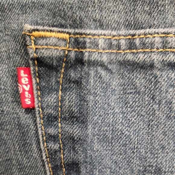 Levi's 501 Blue Jeans - Picture 6 of 7